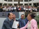 Reciben adultos certificados de primaria y secundaria, además de constancias de alfabetización como reconocimiento a su esfuerzo, constancia y tenacidad