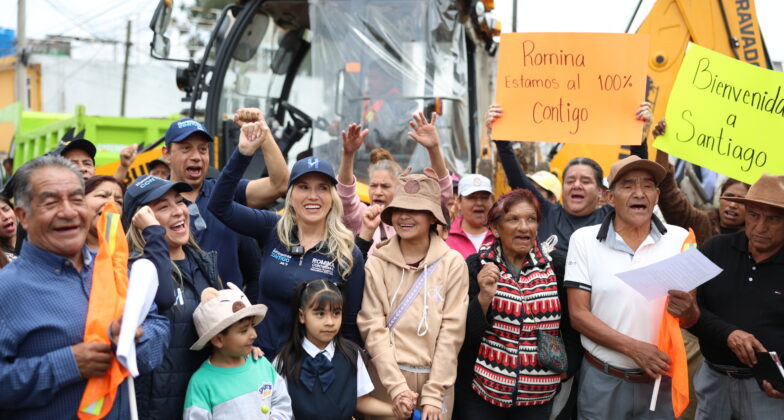 Romina Contreras cumple a peticiones para mejorar calles de Huixquilucan