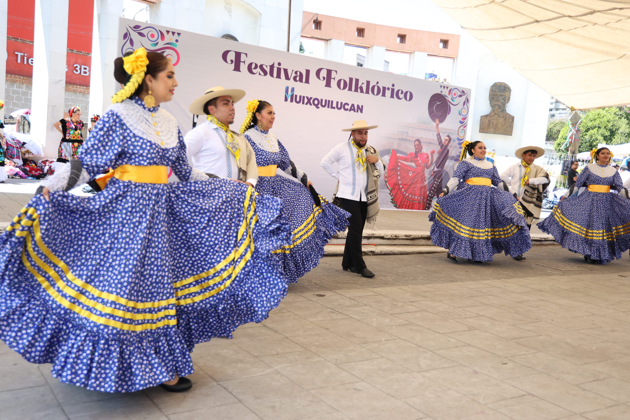 Espectáculo de primer nivel el festival folclórico de Huixquilucan