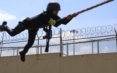 Alto nivel de preparación de policías de Tlalnepantla