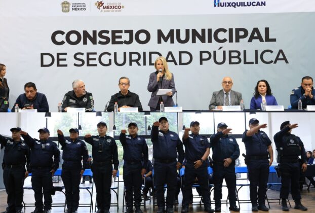 Romina Contreras toma protesta a la Célula Policial de Huixquilucan