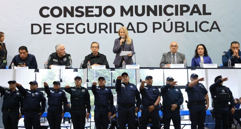 Romina Contreras toma protesta a la Célula Policial de Huixquilucan