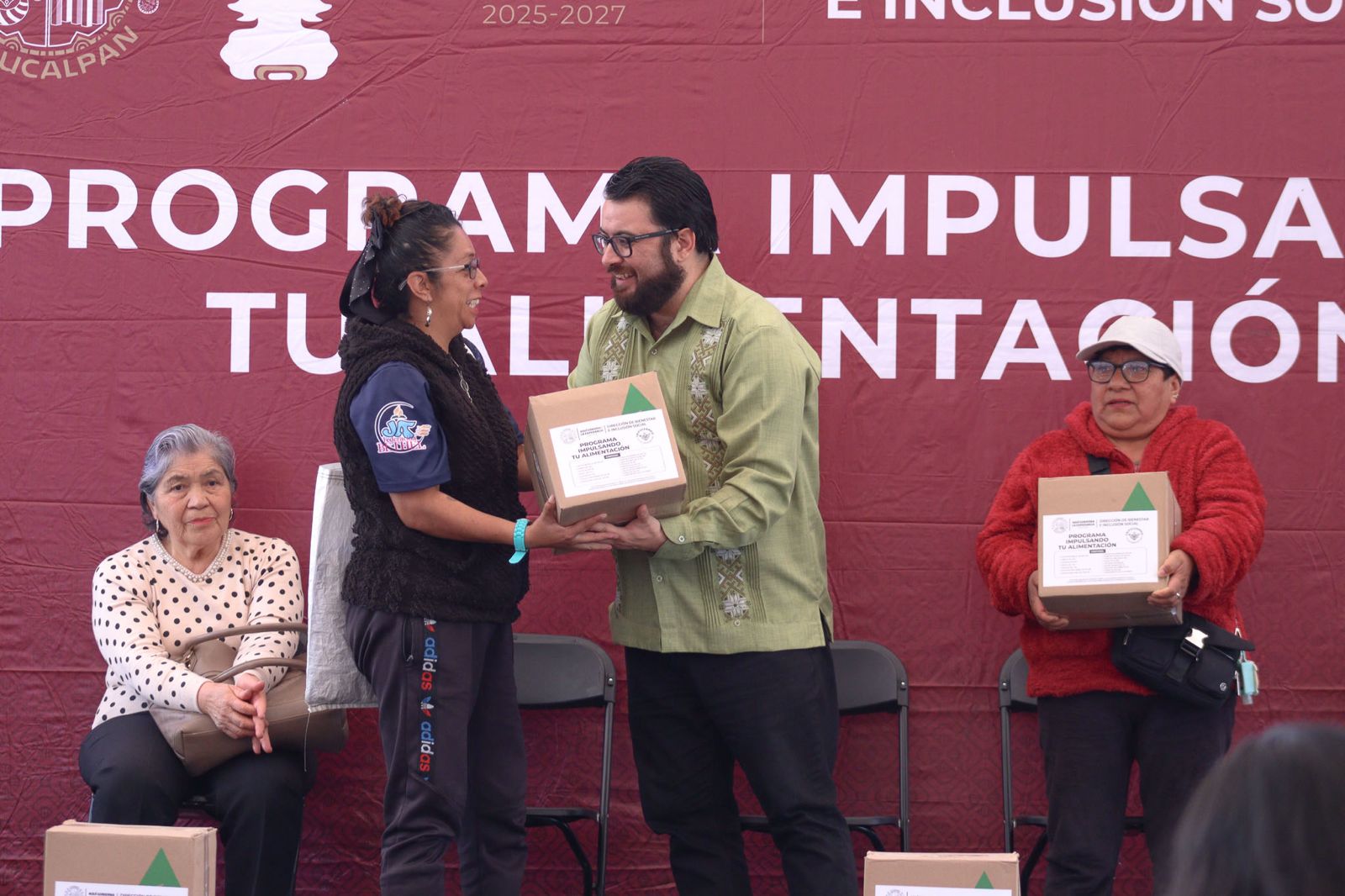 En las últimas tres entregas de canastas alimentarias, Isaac Montoya beneficia a 15 mil familias