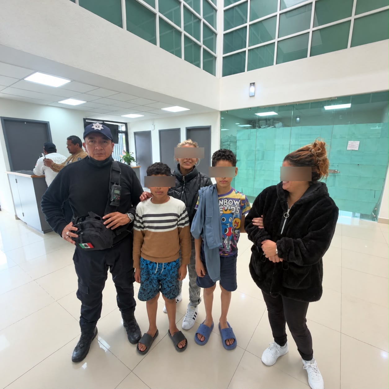 Dos menores salvados por policía de Tlalnepantla