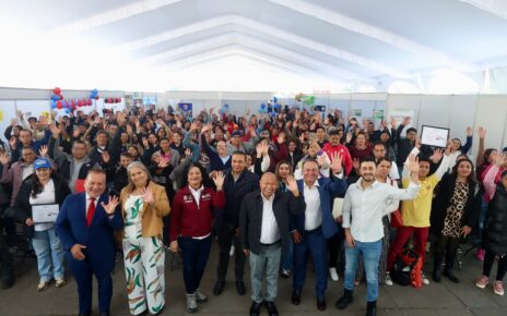Empleo para mil 500 personas ofrecieron en Magna Feria del Empleo en Tlalnepantla