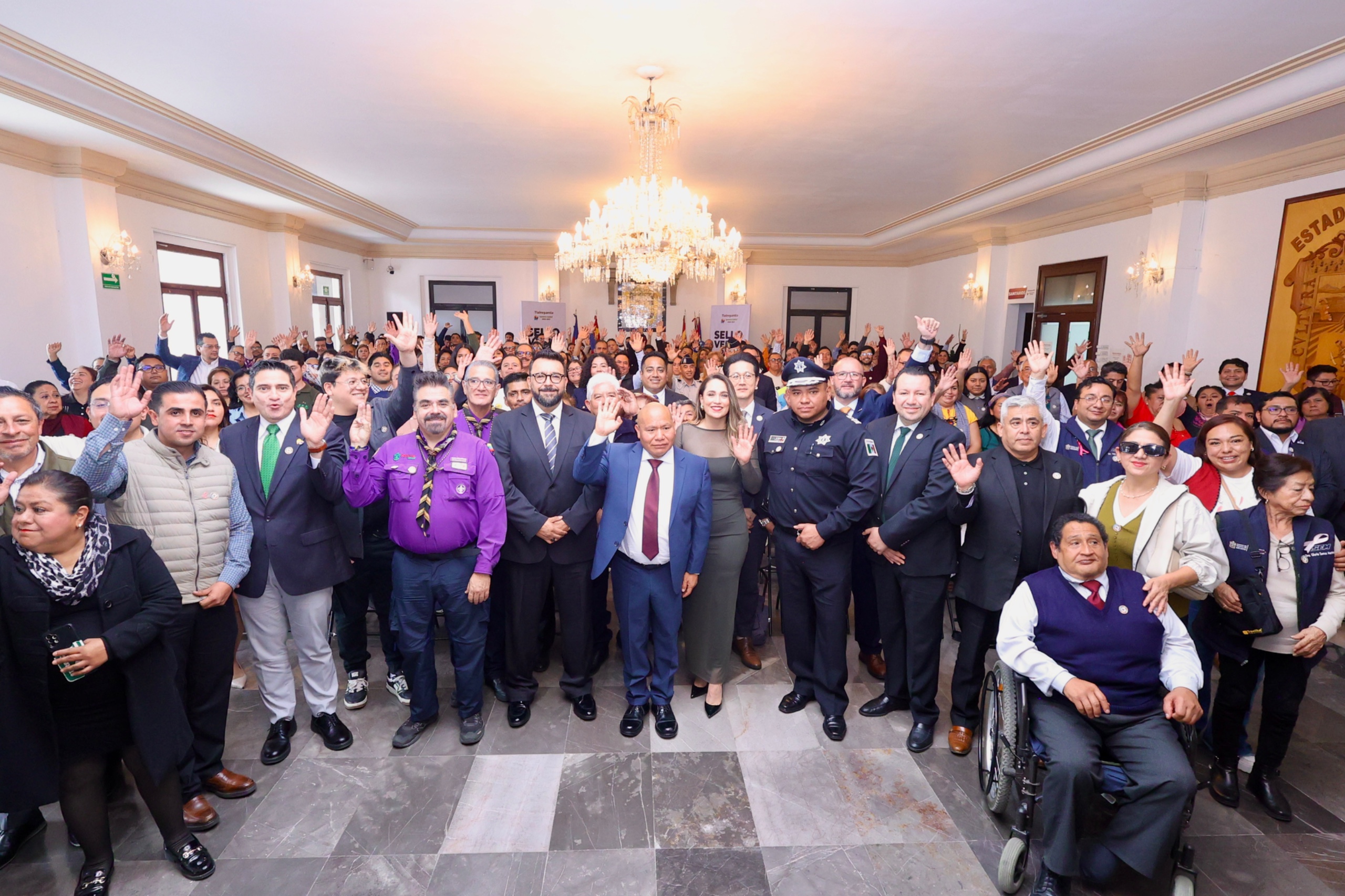 Reconoce gobierno de Tlalnepantla a quienes contribuyen a mejorar el medio ambiente y trato a los animales